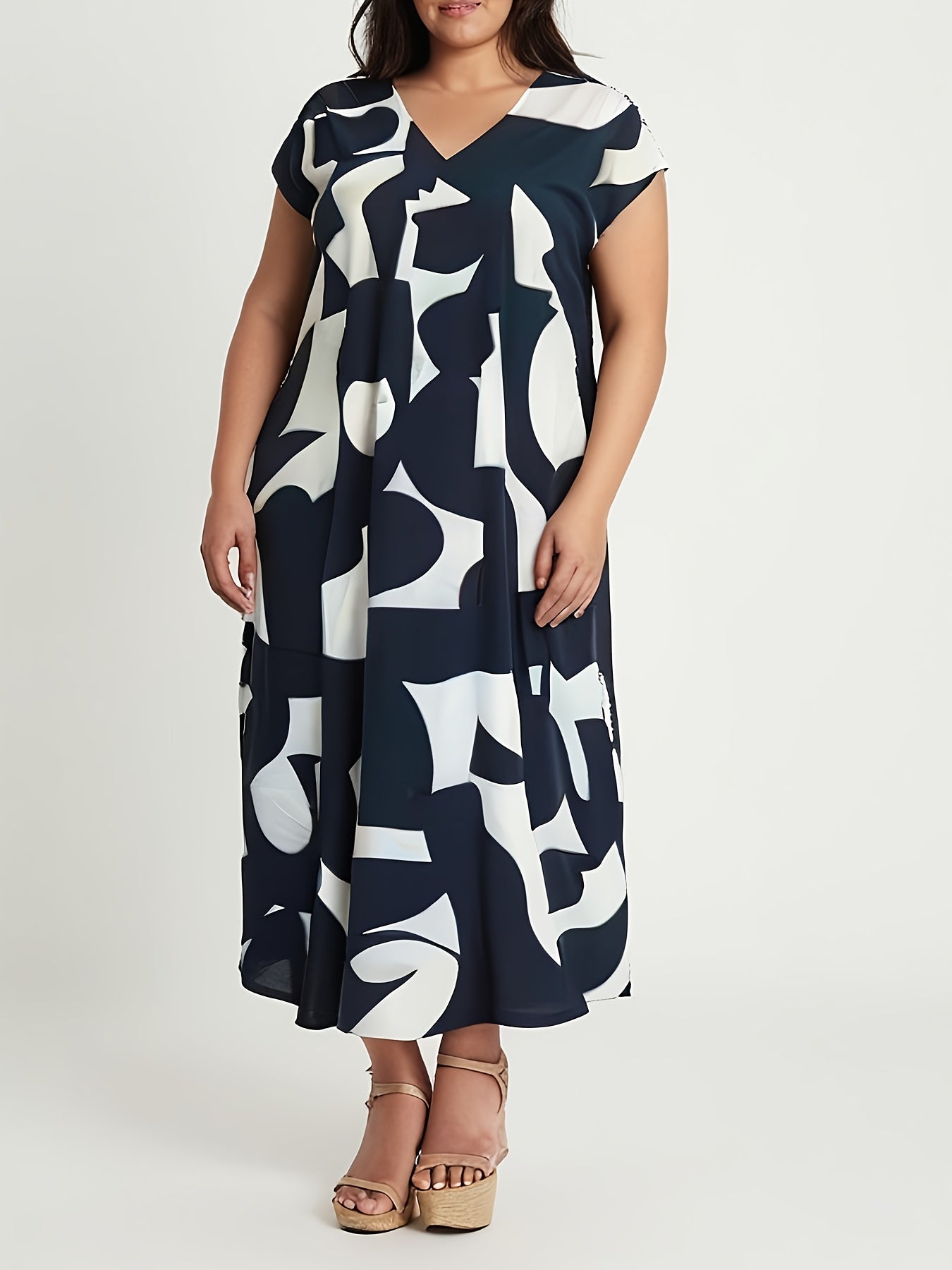 Myra | Summer dress with abstract print