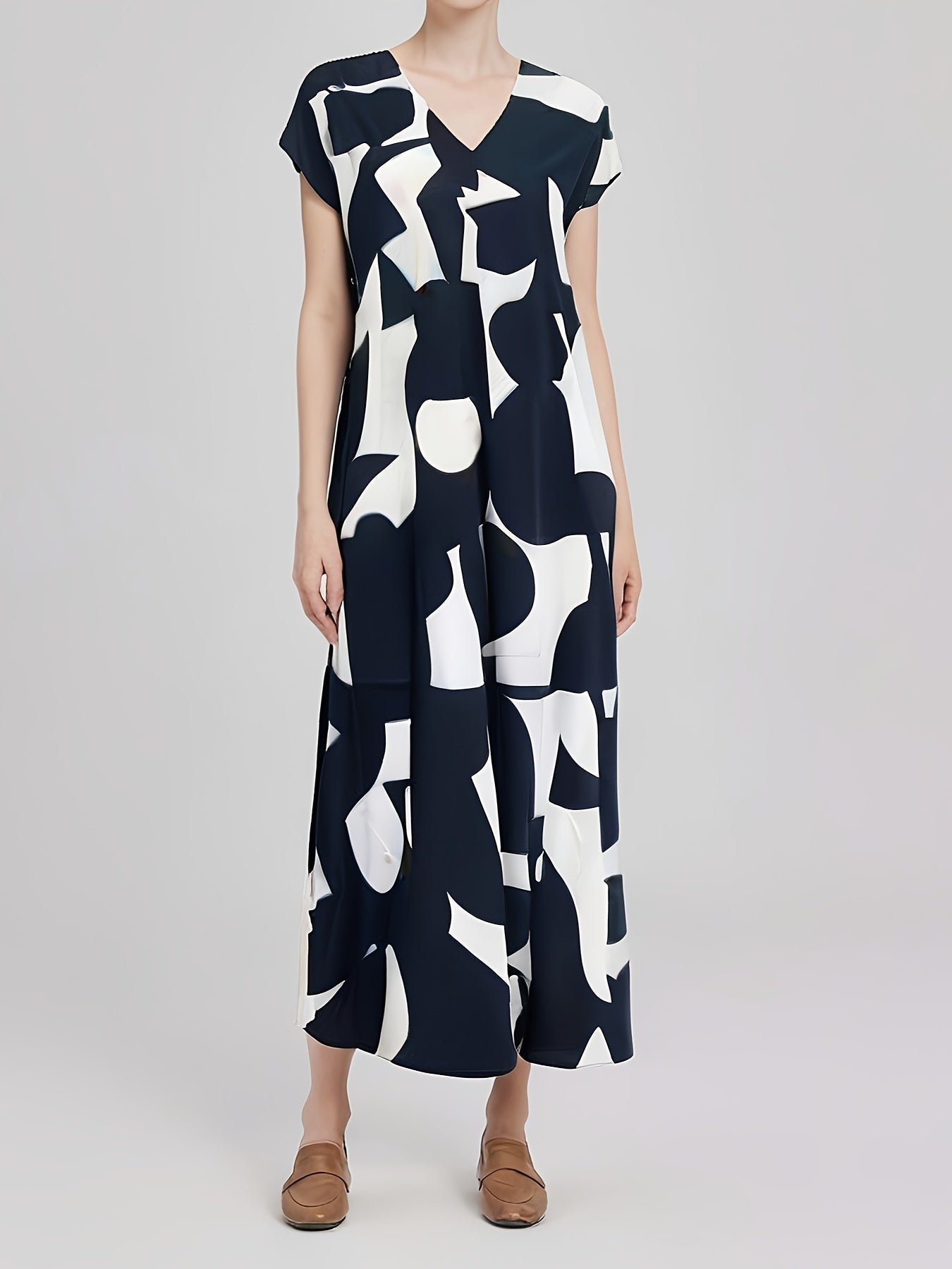 Myra | Summer dress with abstract print